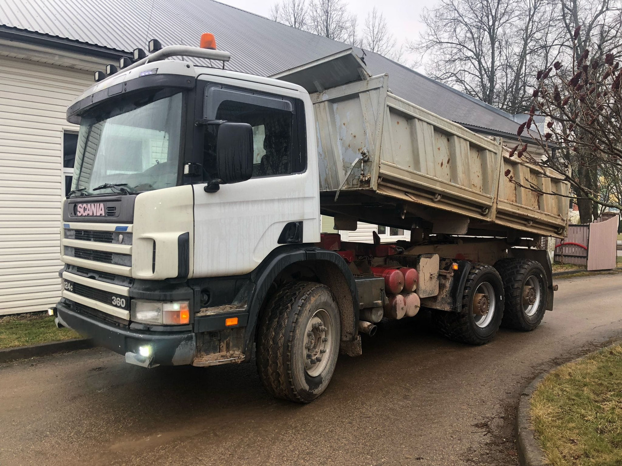 SCANIA 124C - Camion benne: photos 1 SCANIA 124C - Camion benne: photos 1