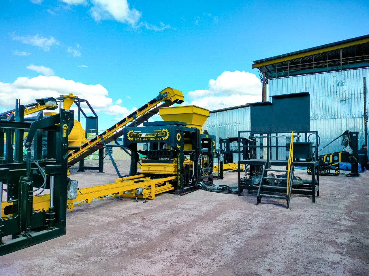 Bess Machine PRS-1200 | Automatic Concrete Block Machine - Pondeuse à parpaing: photos 1 Bess Machine PRS-1200 | Automatic Concrete Block Machine - Pondeuse à parpaing: photos 1