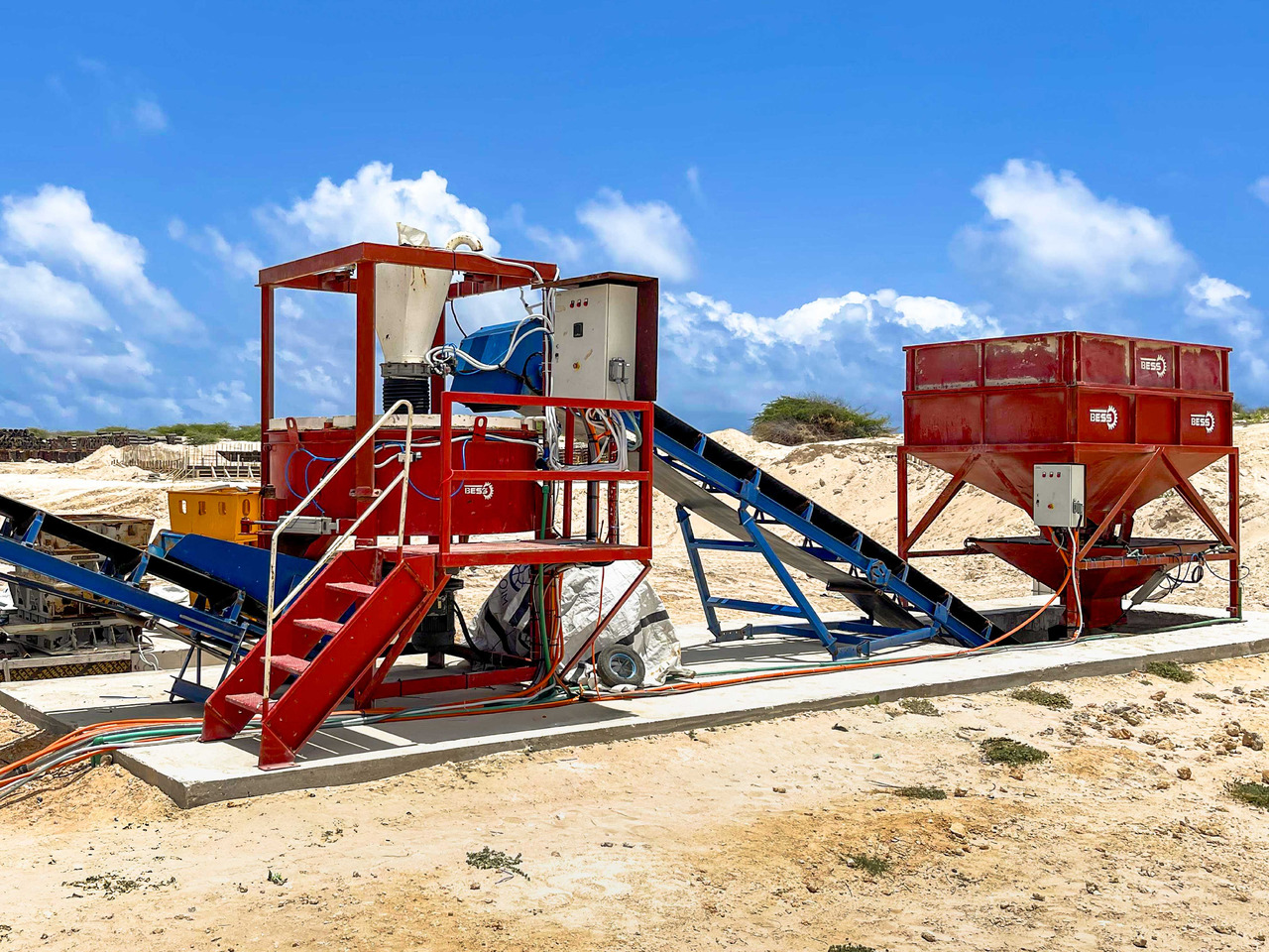 Fully Automatic Concrete Block Machine | PRS-1000 Bess Machine - Pondeuse à parpaing: photos 2 Fully Automatic Concrete Block Machine | PRS-1000 Bess Machine - Pondeuse à parpaing: photos 2