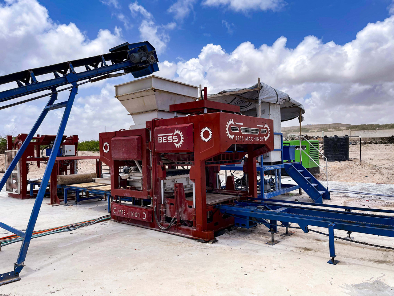 Fully Automatic Concrete Block Machine | PRS-1000 Bess Machine - Pondeuse à parpaing: photos 1 Fully Automatic Concrete Block Machine | PRS-1000 Bess Machine - Pondeuse à parpaing: photos 1