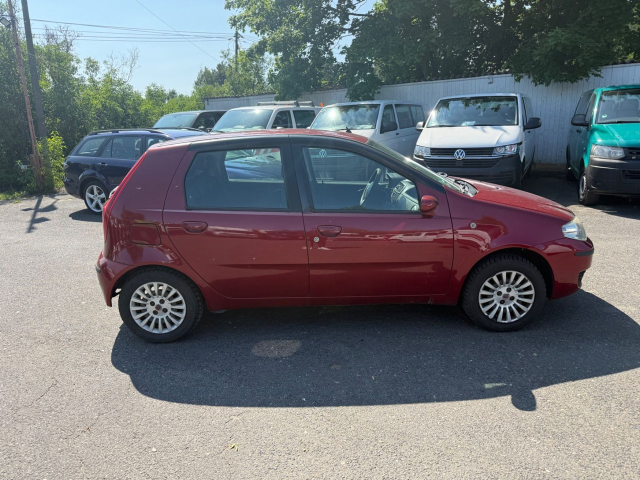 Fiat Punto Aktueller HU - Berline: photos 3 Fiat Punto Aktueller HU - Berline: photos 3