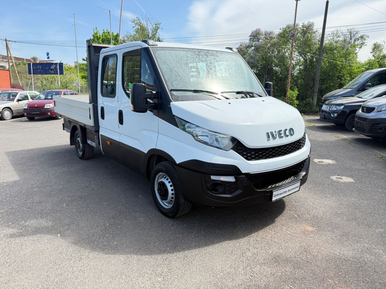 Iveco Daily Doppelkabine 35 S 130 7 Sitzer - Fourgon plateau: photos 2 Iveco Daily Doppelkabine 35 S 130 7 Sitzer - Fourgon plateau: photos 2