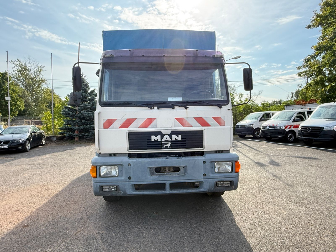 MAN 18.224 - Camion plateau: photos 1 MAN 18.224 - Camion plateau: photos 1