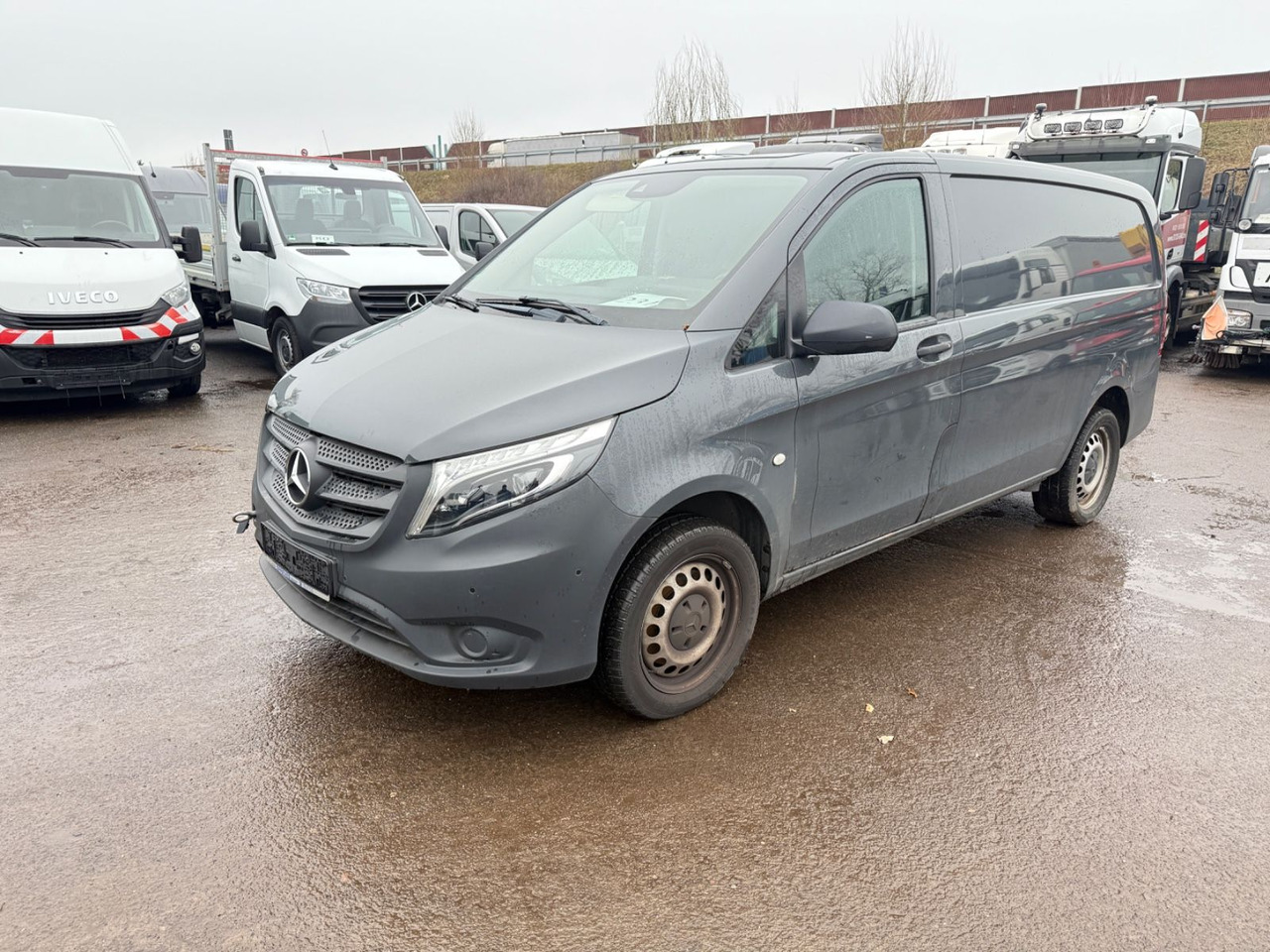Mercedes-Benz Vito Kasten 119 CDI/BT 4x4 lang MOTORSCHADEN - Transport de personnes: photos 2 Mercedes-Benz Vito Kasten 119 CDI/BT 4x4 lang MOTORSCHADEN - Transport de personnes: photos 2