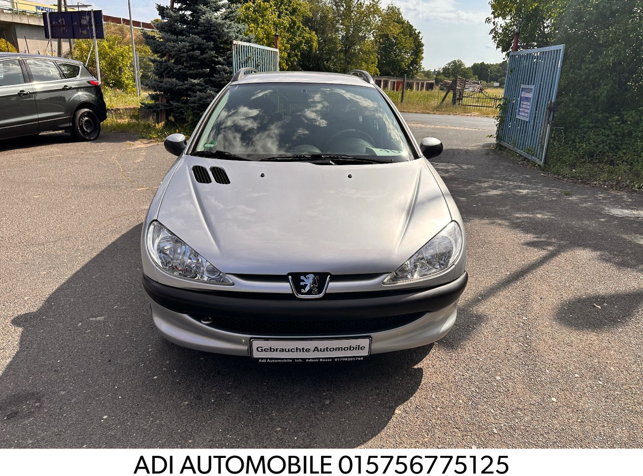 Peugeot 206 SW Grand Filou Cool - Voiture: photos 1 Peugeot 206 SW Grand Filou Cool - Voiture: photos 1