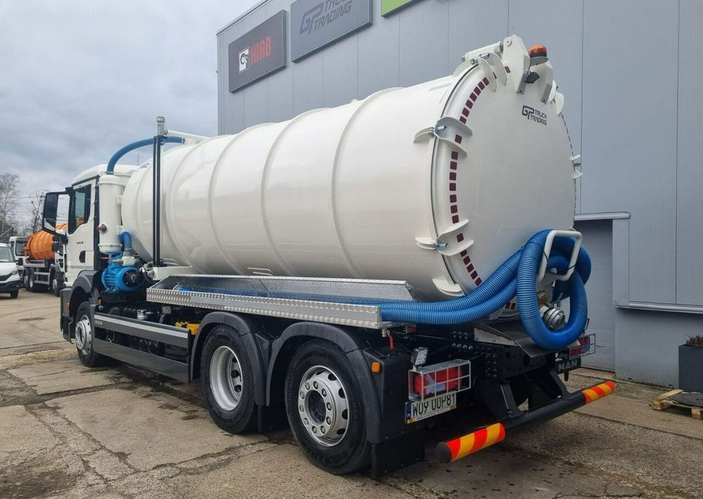 MAN TGS 26.330 - Camion hydrocureur: photos 2 MAN TGS 26.330 - Camion hydrocureur: photos 2