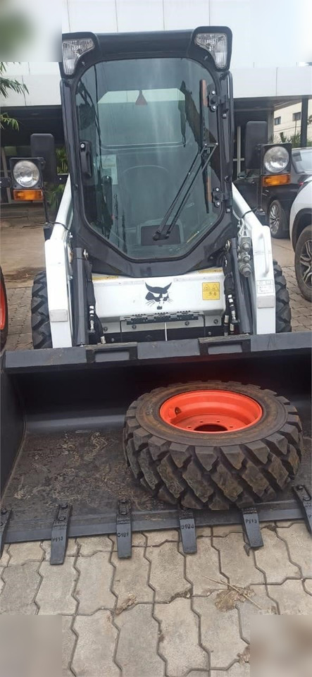 BOBCAT S450 - Mini chargeuse: photos 4 BOBCAT S450 - Mini chargeuse: photos 4
