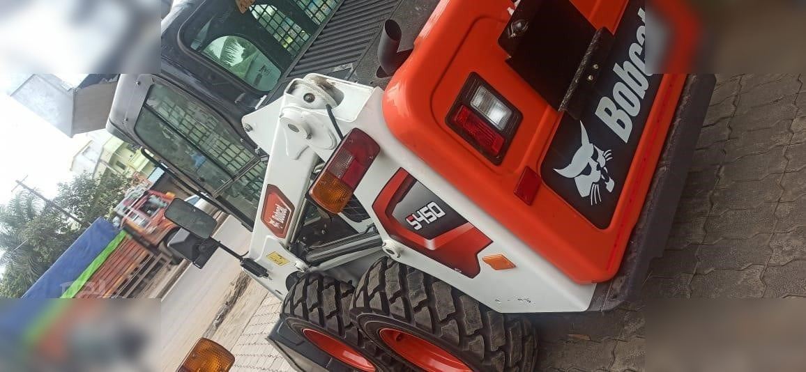 BOBCAT S450 - Mini chargeuse: photos 1 BOBCAT S450 - Mini chargeuse: photos 1