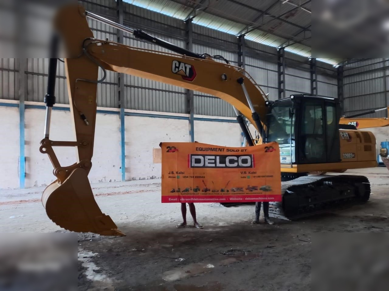 Pelle sur chenille neuf CATERPILLAR 320D3GC: photos 10