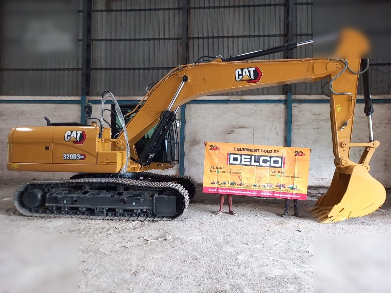 Pelle sur chenille neuf CATERPILLAR 320D3GC: photos 6