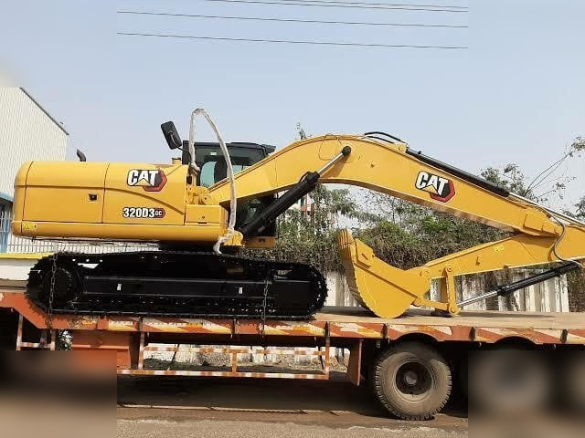 CATERPILLAR 320D3GC - Pelle sur chenille: photos 5 CATERPILLAR 320D3GC - Pelle sur chenille: photos 5
