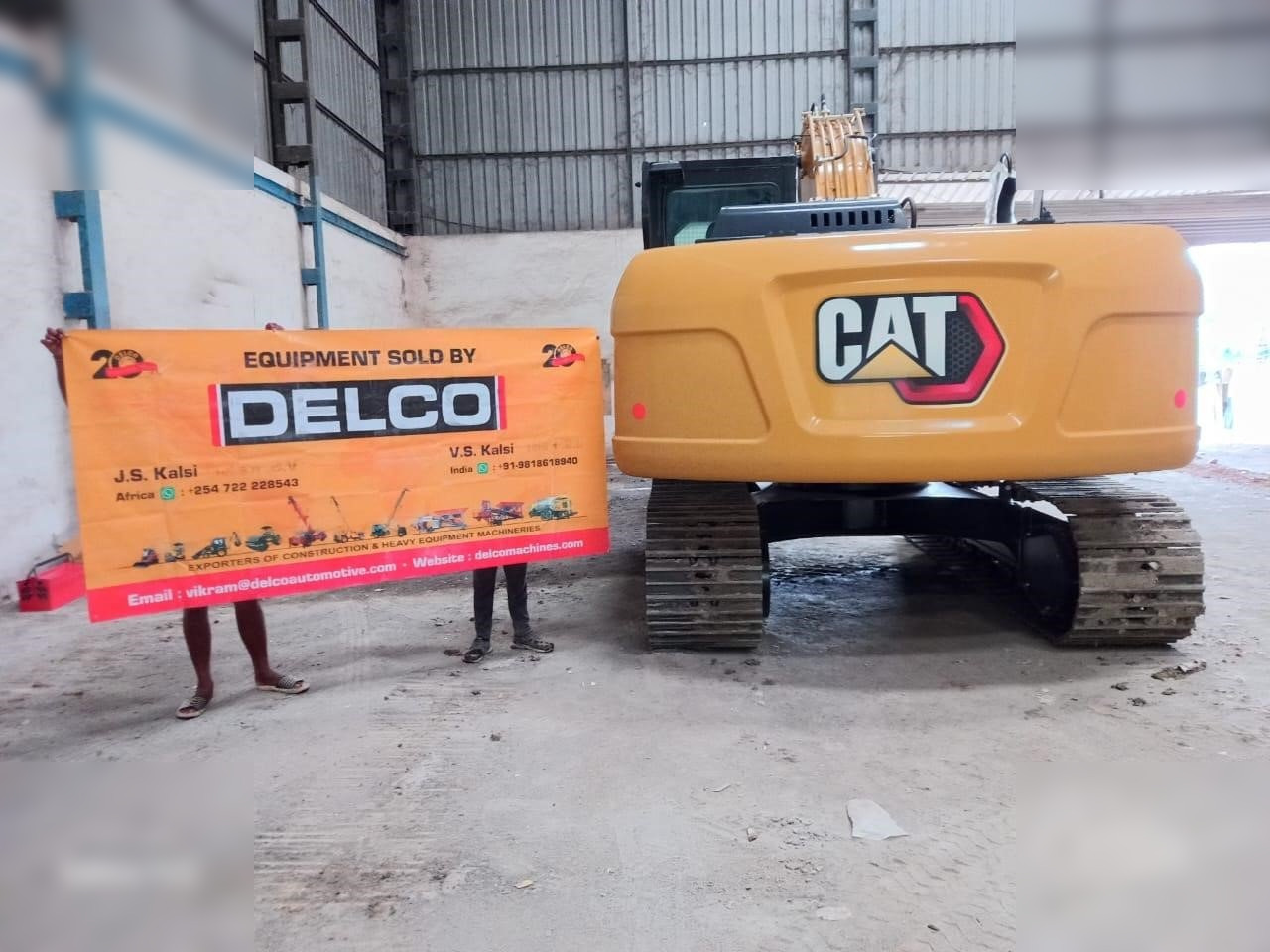 Pelle sur chenille neuf CATERPILLAR 320D3GC: photos 9
