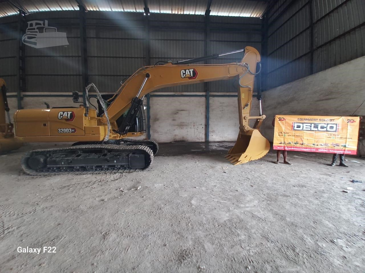 CATERPILLAR 320D3GC - Pelle sur chenille: photos 5 CATERPILLAR 320D3GC - Pelle sur chenille: photos 5