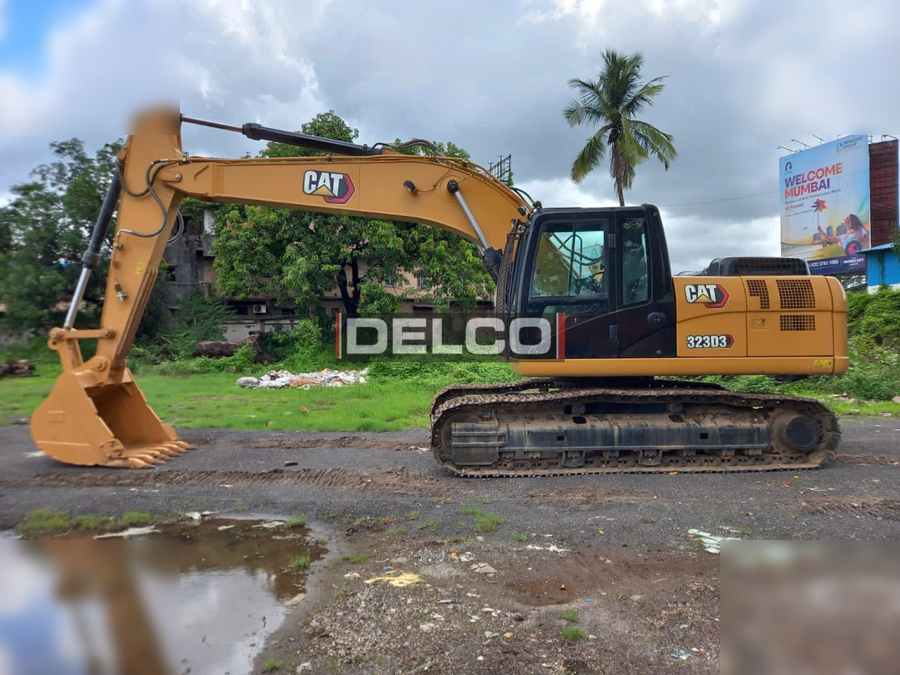 CATERPILLAR 323D3 - Pelle sur chenille: photos 3 CATERPILLAR 323D3 - Pelle sur chenille: photos 3