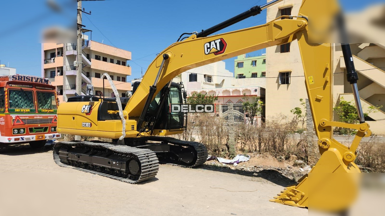CATERPILLAR 323D3 - Pelle sur chenille: photos 1 CATERPILLAR 323D3 - Pelle sur chenille: photos 1