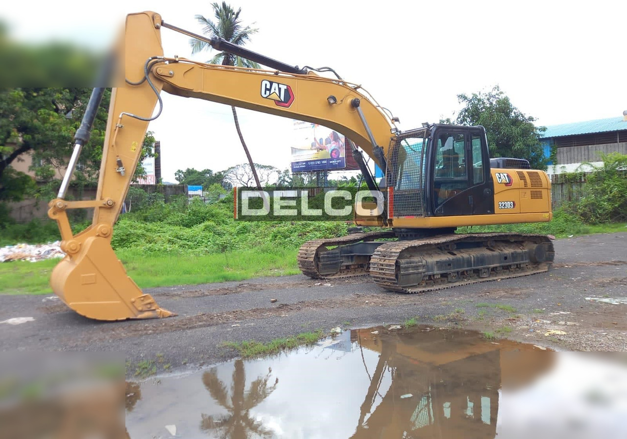 CATERPILLAR 323D3 - Pelle sur chenille: photos 4 CATERPILLAR 323D3 - Pelle sur chenille: photos 4