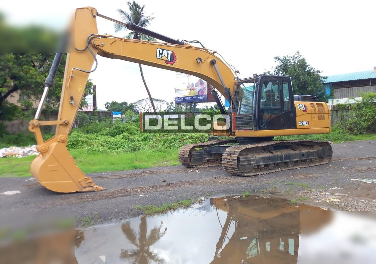CATERPILLAR 323D3 - Pelle sur chenille: photos 1 CATERPILLAR 323D3 - Pelle sur chenille: photos 1
