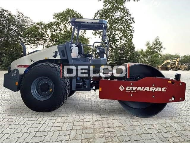 DYNAPAC CA305D - Compacteur: photos 1 DYNAPAC CA305D - Compacteur: photos 1