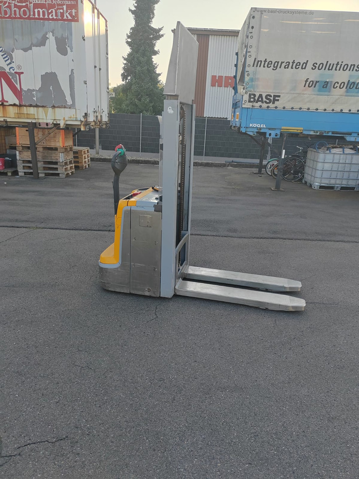 Gerbeur Jungheinrich EJC 112z/ remote control/ acid protect/ initial/ 511h: photos 10