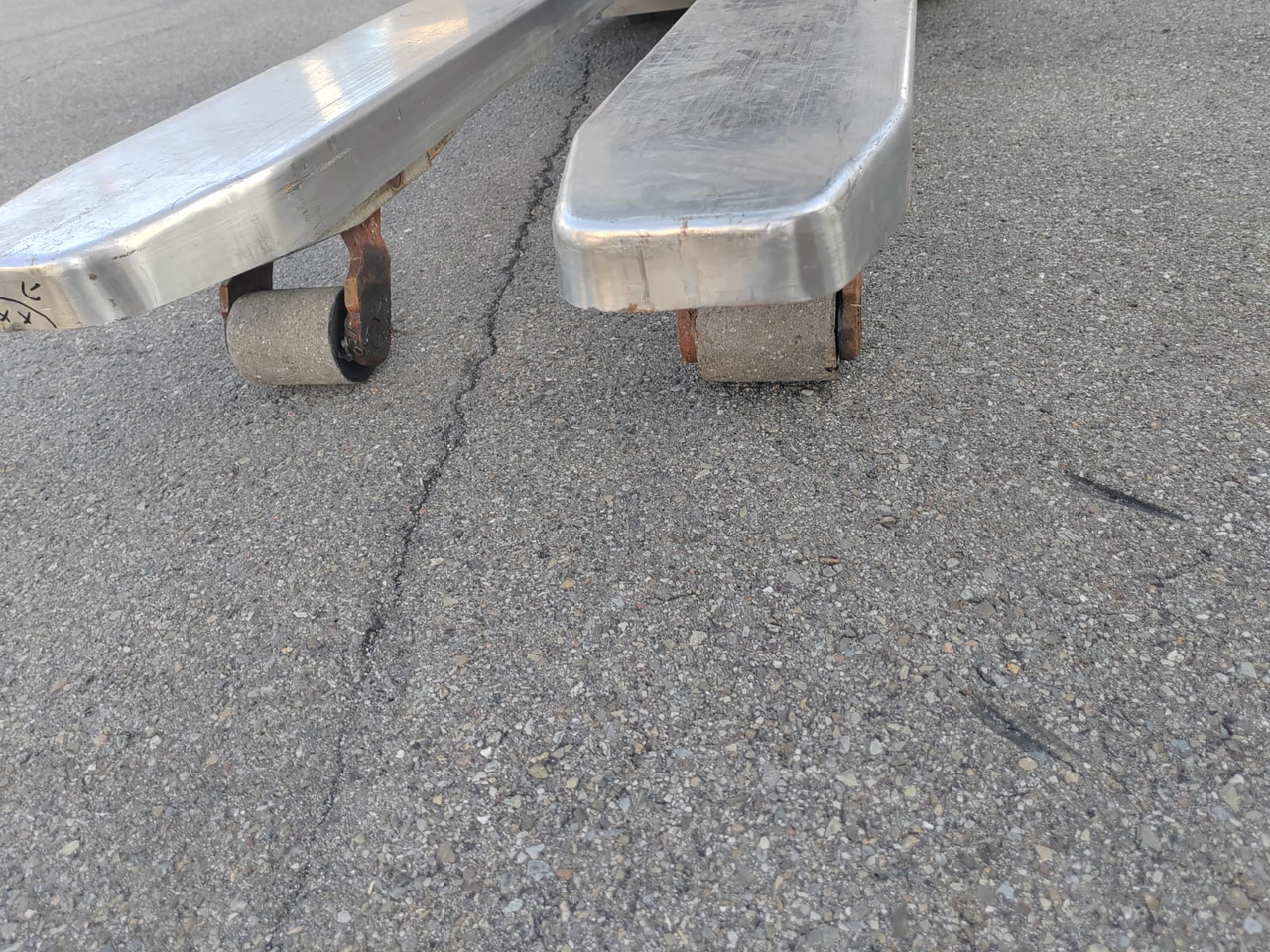 Gerbeur Jungheinrich EJC 112z/ remote control/ acid protect/ initial/ 511h: photos 11