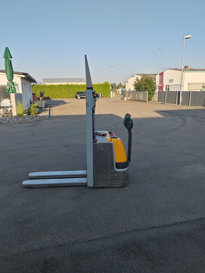 Gerbeur Jungheinrich EJC 112z/ remote control/ acid protect/ initial/ 511h: photos 9