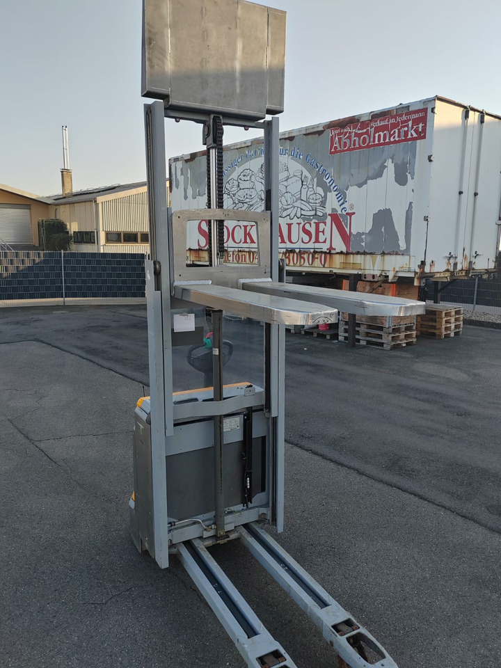 Gerbeur Jungheinrich EJC 112z/ remote control/ acid protect/ initial/ 511h: photos 6