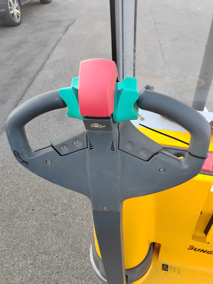 Gerbeur Jungheinrich EJC 112z/ remote control/ acid protect/ initial/ 511h: photos 15