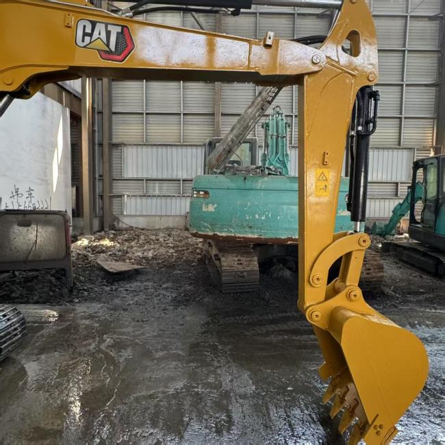 CAT 305.5E - Pelle sur chenille: photos 3 CAT 305.5E - Pelle sur chenille: photos 3
