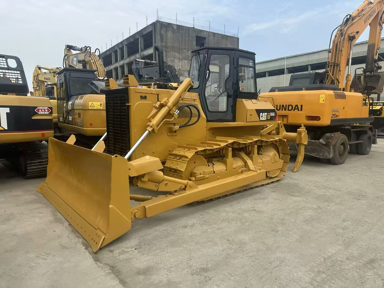 CAT D6G - Bulldozer: photos 4 CAT D6G - Bulldozer: photos 4