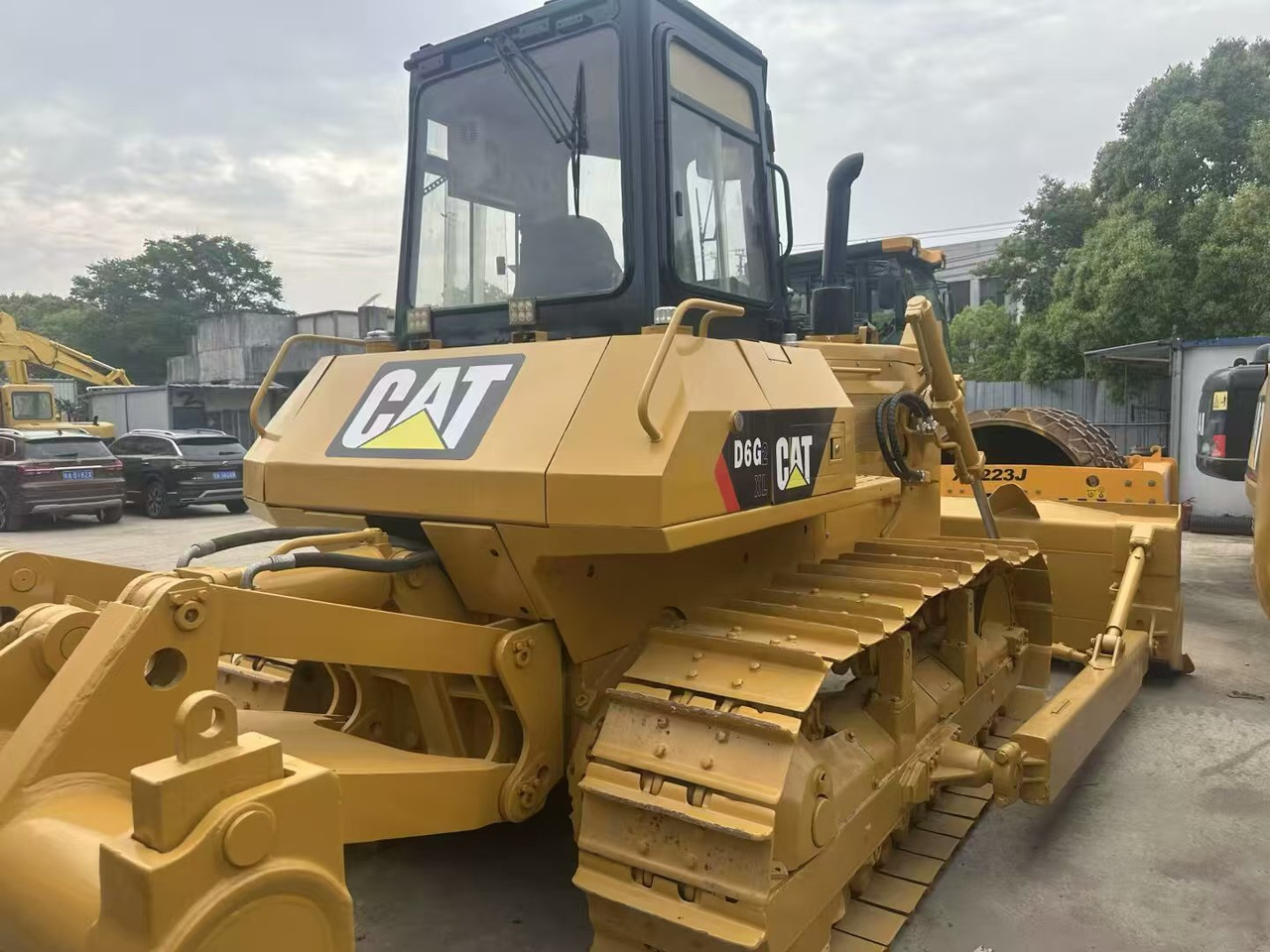 CAT D6G - Bulldozer: photos 1 CAT D6G - Bulldozer: photos 1