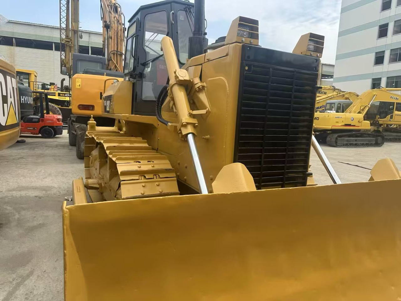 CAT D6G - Bulldozer: photos 2 CAT D6G - Bulldozer: photos 2