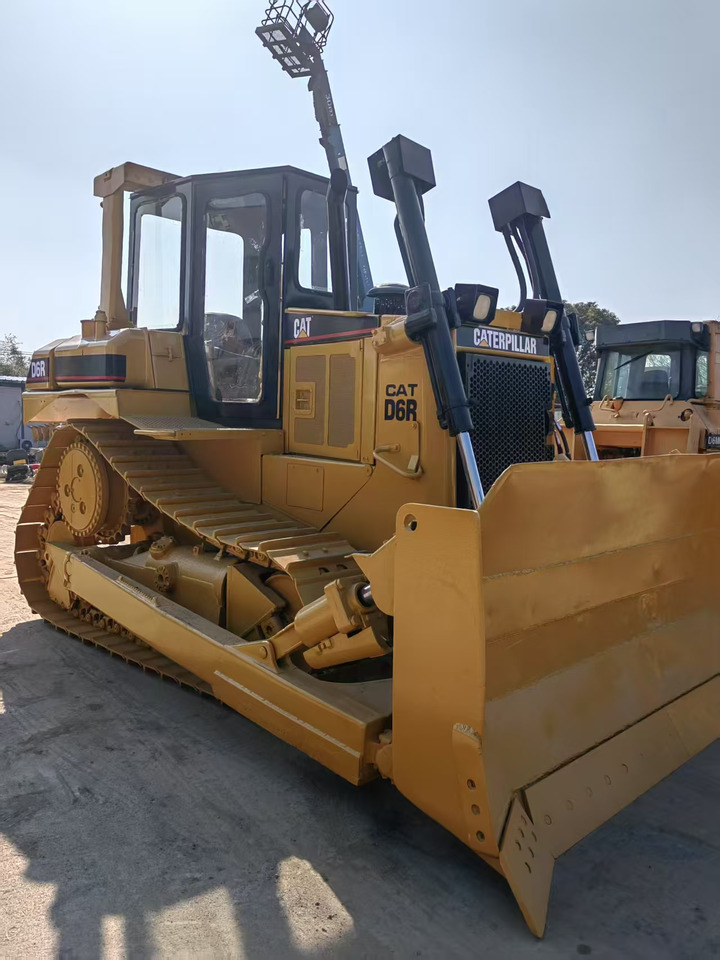 CAT D6R - Bulldozer: photos 1 CAT D6R - Bulldozer: photos 1