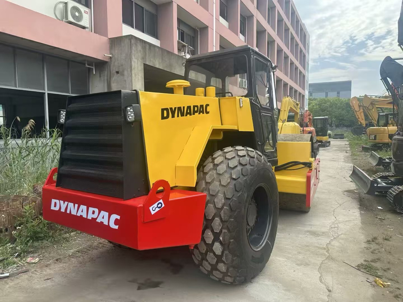 DYNAPAC CA30D - Compacteur: photos 4 DYNAPAC CA30D - Compacteur: photos 4
