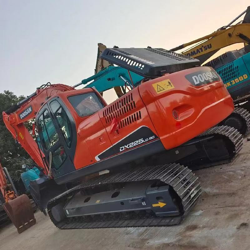 Doosan DX225 - Pelle sur chenille: photos 4 Doosan DX225 - Pelle sur chenille: photos 4