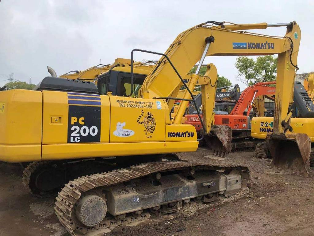 Komatsu PC200LC-7 - Pelle sur chenille: photos 1 Komatsu PC200LC-7 - Pelle sur chenille: photos 1