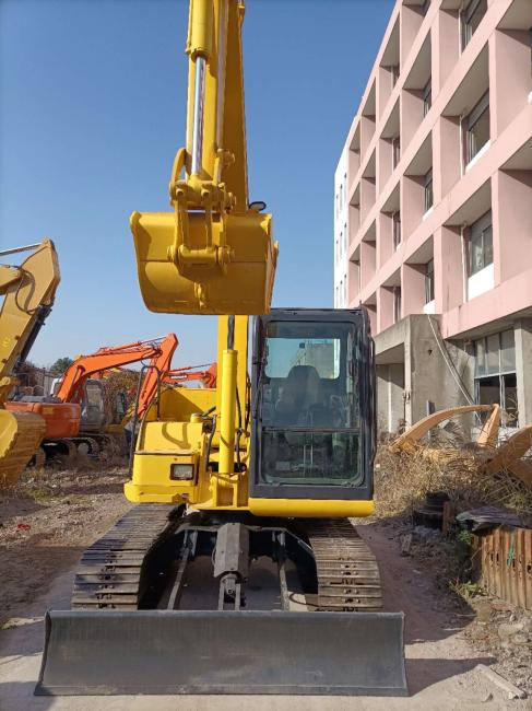 Komatsu PC70 - Mini pelle: photos 4 Komatsu PC70 - Mini pelle: photos 4