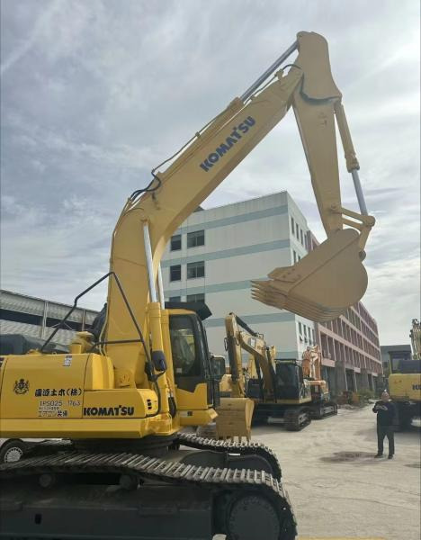 Komatsu pc300-7 - Pelle sur chenille: photos 2 Komatsu pc300-7 - Pelle sur chenille: photos 2