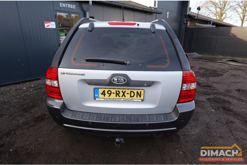 Kia Sportage 1.9L benzine - NL auto - winterbanden - apk 20-7-26 - SUV: photos 4 Kia Sportage 1.9L benzine - NL auto - winterbanden - apk 20-7-26 - SUV: photos 4