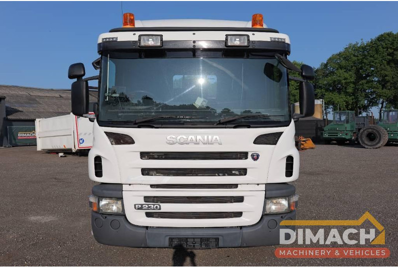 Scania P230 P 230 Euro 5 6x2*4 TOP!! Retarder right hand steer - Châssis cabine: photos 3 Scania P230 P 230 Euro 5 6x2*4 TOP!! Retarder right hand steer - Châssis cabine: photos 3