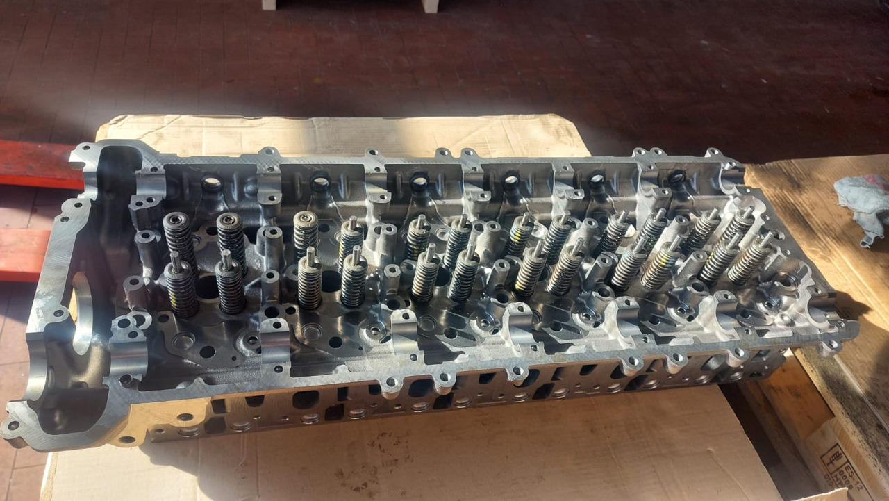 CLAAS Regeneracja naprawa om 470 471 472 473 mp4 euro6 - Moteur pour Machine agricole: photos 4 CLAAS Regeneracja naprawa om 470 471 472 473 mp4 euro6 - Moteur pour Machine agricole: photos 4