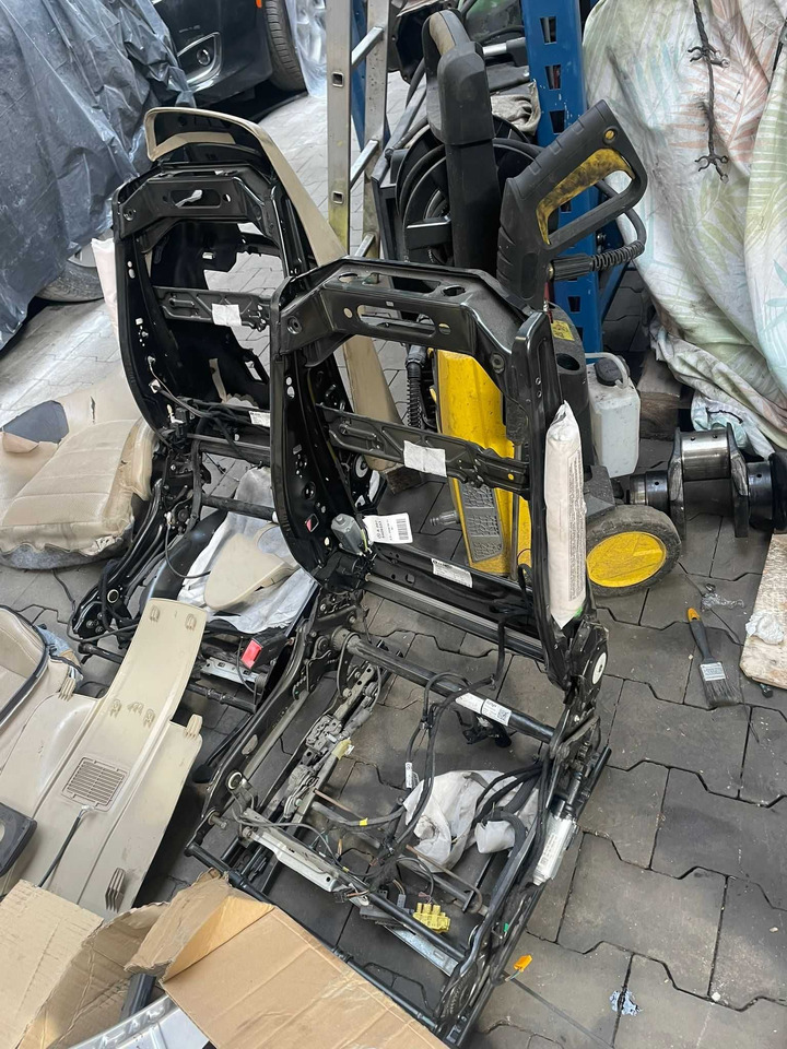 Fotele do Mercedes W 207 kabrio - Siège pour Voiture: photos 1 Fotele do Mercedes W 207 kabrio - Siège pour Voiture: photos 1