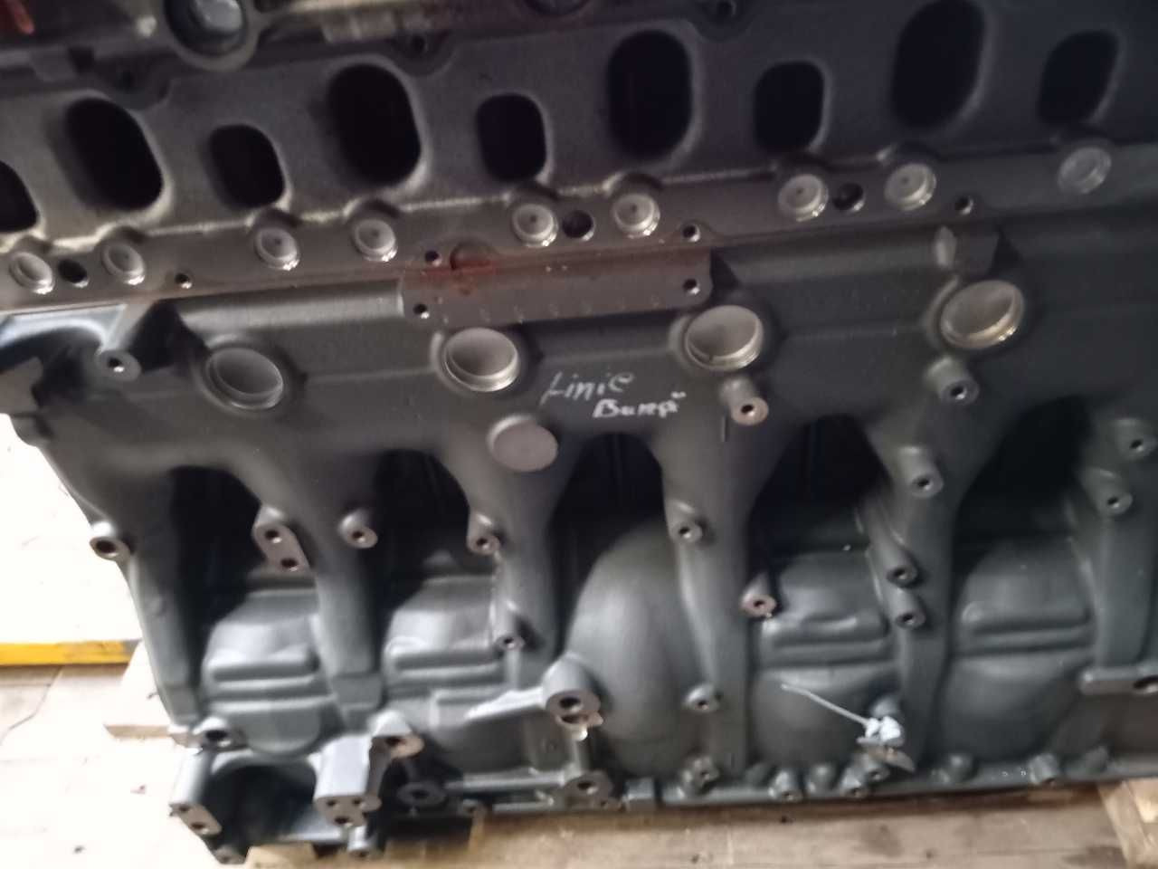 Wałek rozrzadu Ssacy nowy Mercedes om936 Setra Class euro6 mp4 - Arbre à cames pour Camion: photos 5 Wałek rozrzadu Ssacy nowy Mercedes om936 Setra Class euro6 mp4 - Arbre à cames pour Camion: photos 5