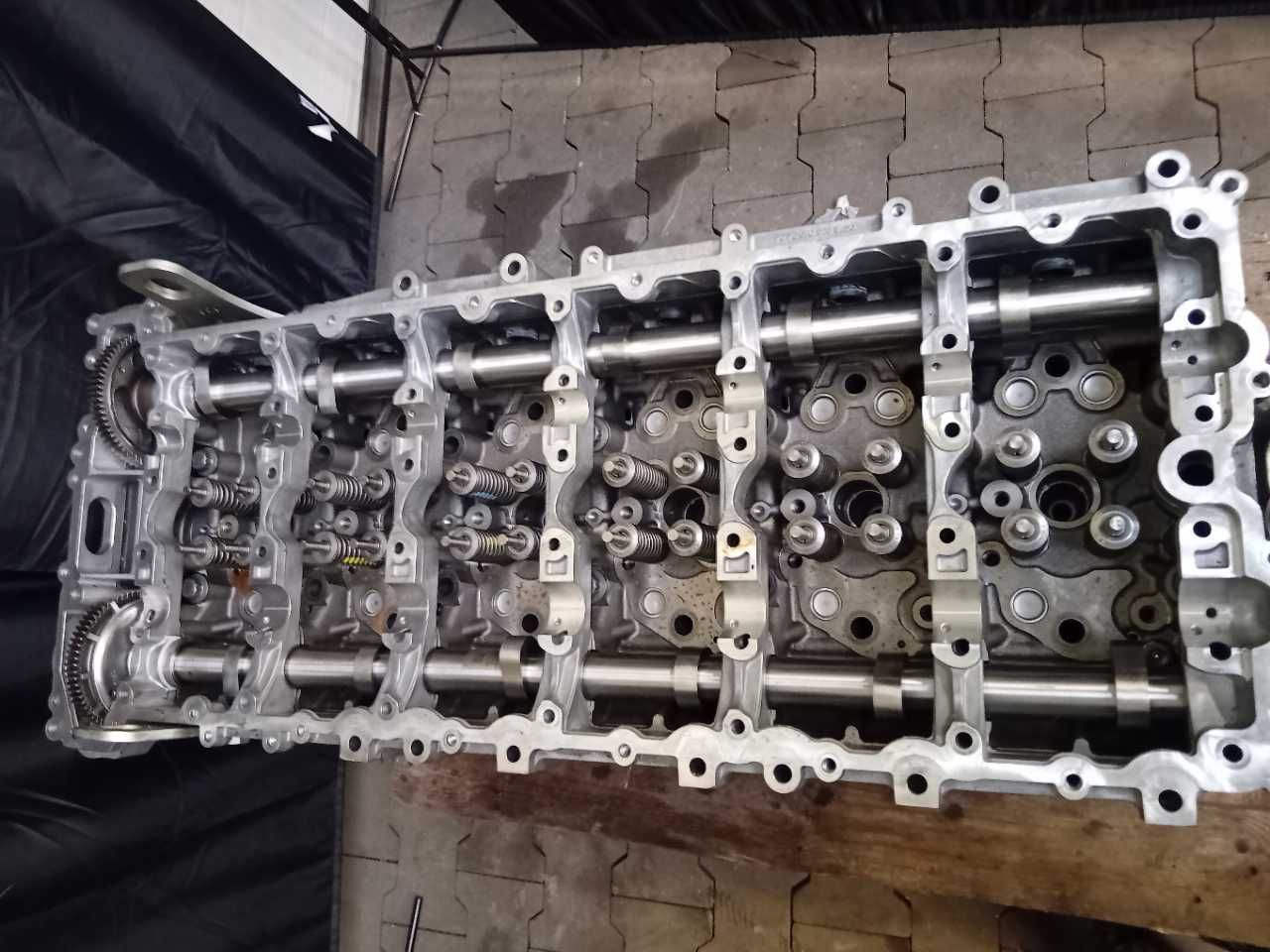 Wałek rozrzadu Ssacy nowy Mercedes om936 Setra Class euro6 mp4 - Arbre à cames pour Camion: photos 1 Wałek rozrzadu Ssacy nowy Mercedes om936 Setra Class euro6 mp4 - Arbre à cames pour Camion: photos 1