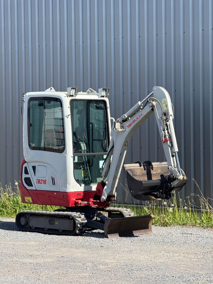 Takeuchi TB216 - Mini pelle: photos 2 Takeuchi TB216 - Mini pelle: photos 2