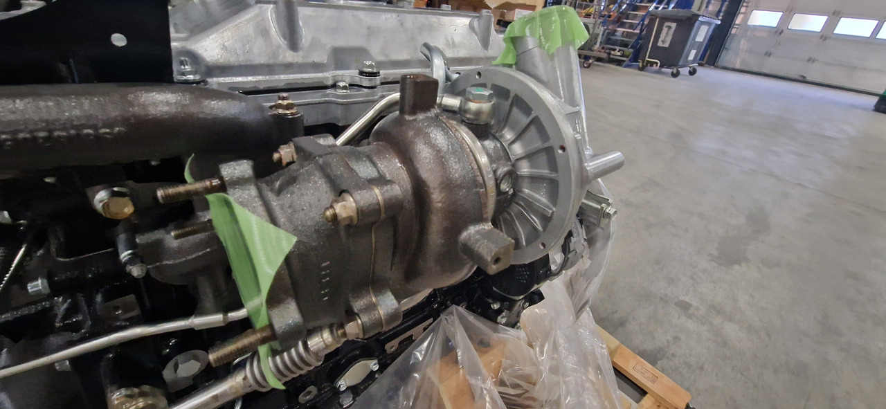 Isuzu 4HK1XYSJ-01-02-03 - Moteur pour Pelle: photos 5 Isuzu 4HK1XYSJ-01-02-03 - Moteur pour Pelle: photos 5