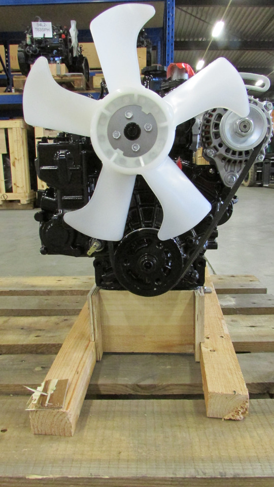 Mitsubishi New engine L3E-Z564SPH stage 5 + PTO - Moteur pour Pelle: photos 3 Mitsubishi New engine L3E-Z564SPH stage 5 + PTO - Moteur pour Pelle: photos 3