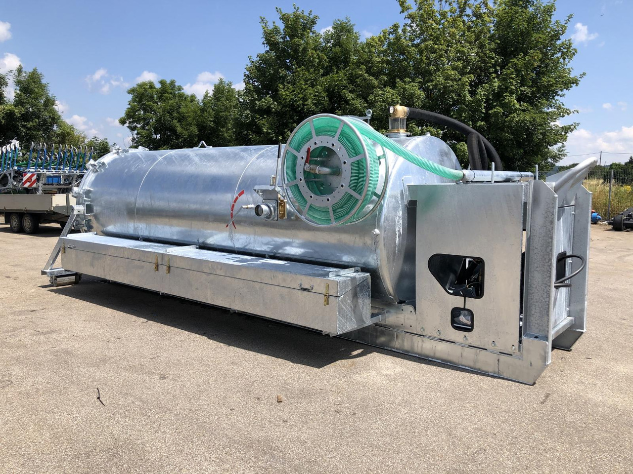 S-Vac 8.5m³ Saugfass Druckfass Vacuum suction systems are are fully integrated at the HDD jobsite from today. - Foreuse: photos 2 S-Vac 8.5m³ Saugfass Druckfass Vacuum suction systems are are fully integrated at the HDD jobsite from today. - Foreuse: photos 2