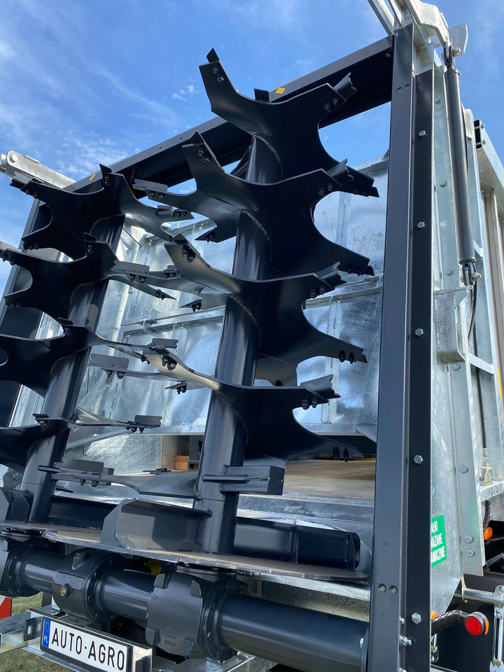 Epandeur à fumier neuf Auto-Agro Miststreuer / Manure spreader / Epandeur à fumier / Rimorchio spandiconcime / Abonadora / Разбрасыватель органических удобрений / Rozrzutnik obornika Tandem N268: photos 6