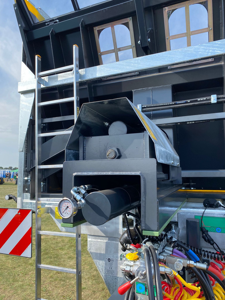 Epandeur à fumier neuf Auto-Agro Miststreuer / Manure spreader / Epandeur à fumier / Rimorchio spandiconcime / Abonadora / Разбрасыватель органических удобрений / Rozrzutnik obornika Tandem N268: photos 9