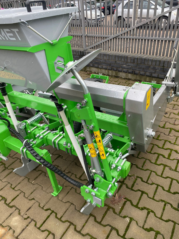 BOMET Precision seeder / Semoir de précision / Siewnik punktowy - Semoir monograine: photos 5 BOMET Precision seeder / Semoir de précision / Siewnik punktowy - Semoir monograine: photos 5